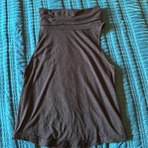 NWOT black sleeveless cowl neck top - Picture 2 of 3